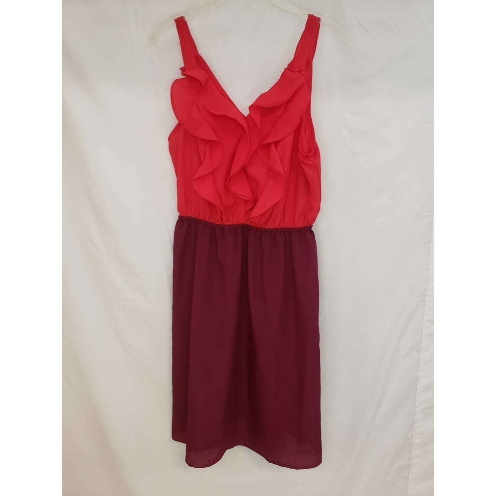Size small Mossimo NWT dress. Red & Burgundy. Very thin. 21" waist to hem.2499